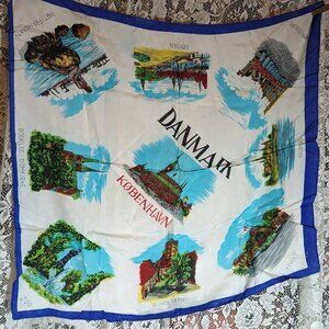 København - Danmark Copenhagen - Denmark Souvenir Scarf 24” x 27”